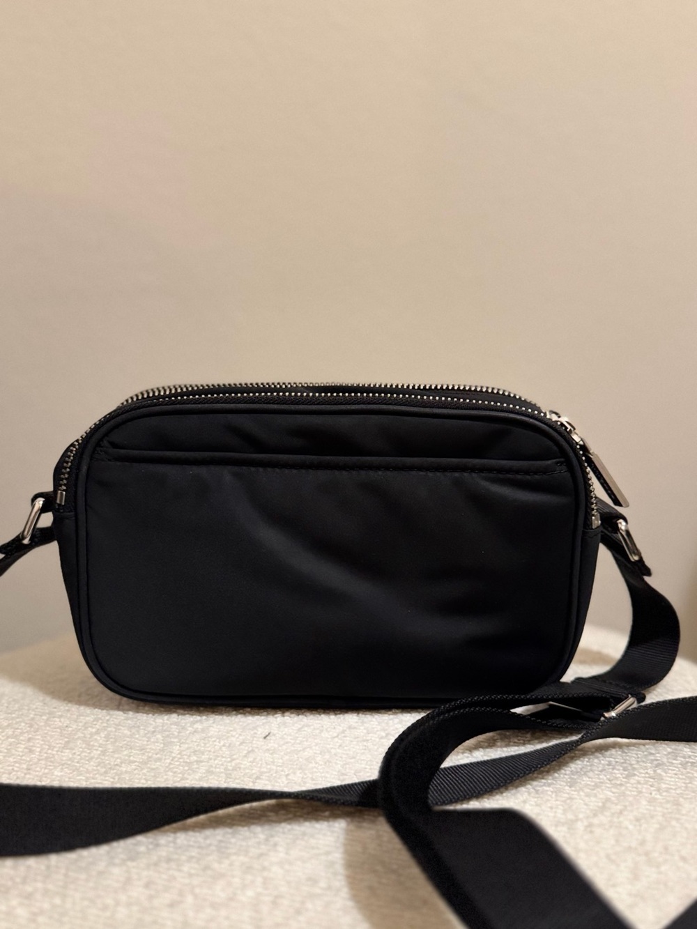 lululemon athletica Black Crossbody Camera Bag - Picture 3 of 4